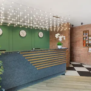 Otel Old, Tiflis